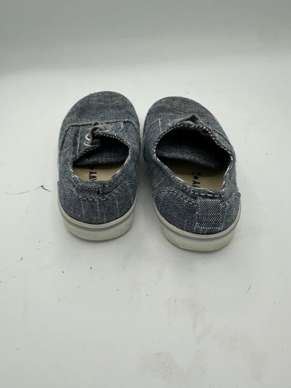 Old Navy Blue Chambray Denim Sneakers Toddler Size 8